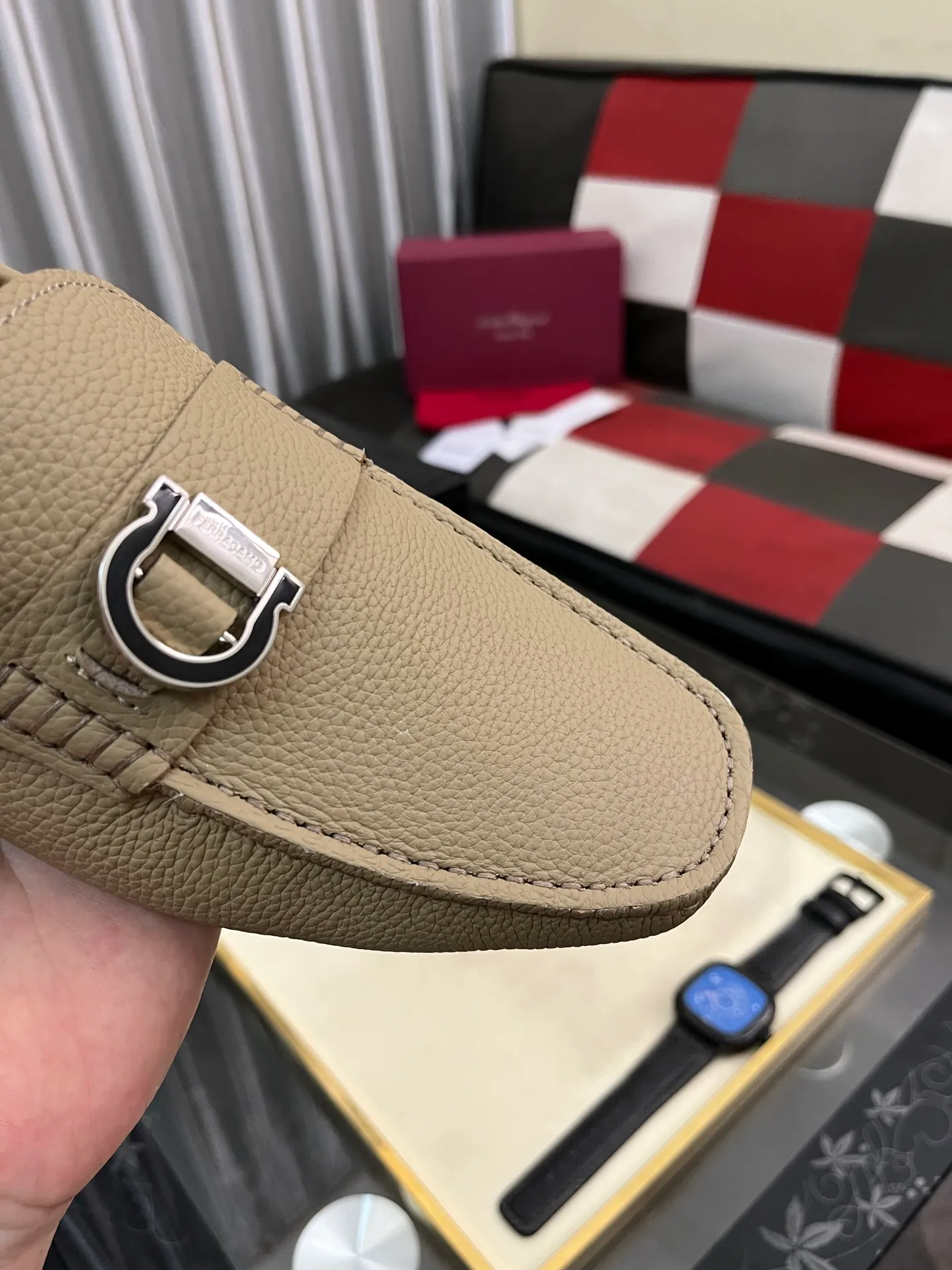 Men's shoes 💰560⌚️⌚️ Ferragamo [Ferragamo] new high-end quality framed shoes. The style is luxurious and elegant, with equal emphasis on practicality and style. We pay special attention to quality and details. The shoe last leather, workmanship and comfort are not inferior! Material: Imported first-layer soft cowhide leather upper ➕Genuine leather lining, code number: 38-446️⃣colors available